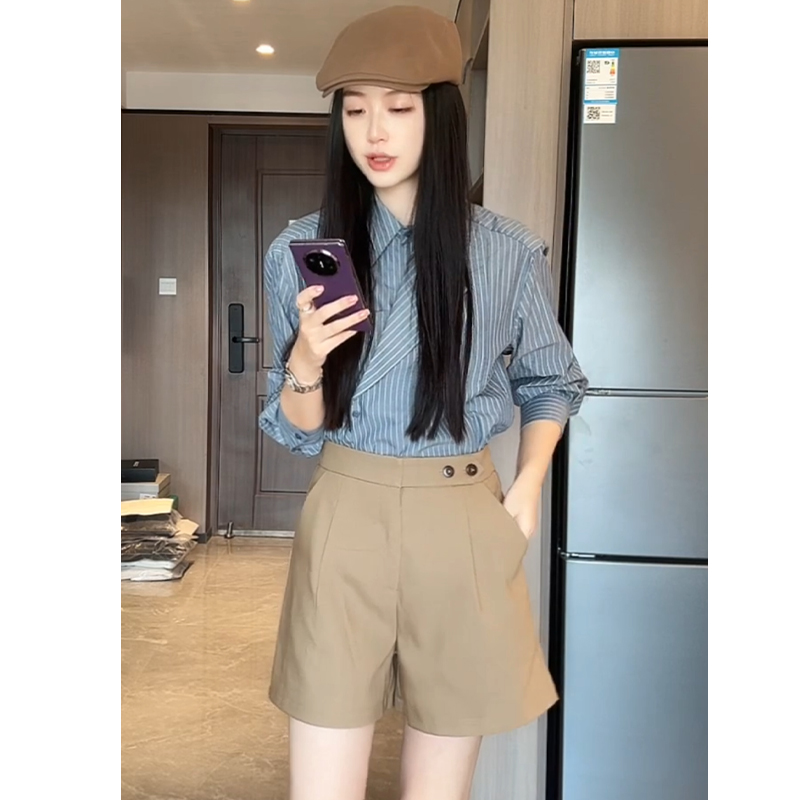 巨好看蓝条纹长袖衬衫+高腰短裤