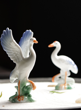 创意陶瓷动物仙鹤小摆件家居园艺花盆鱼缸流水器装饰造景小配件