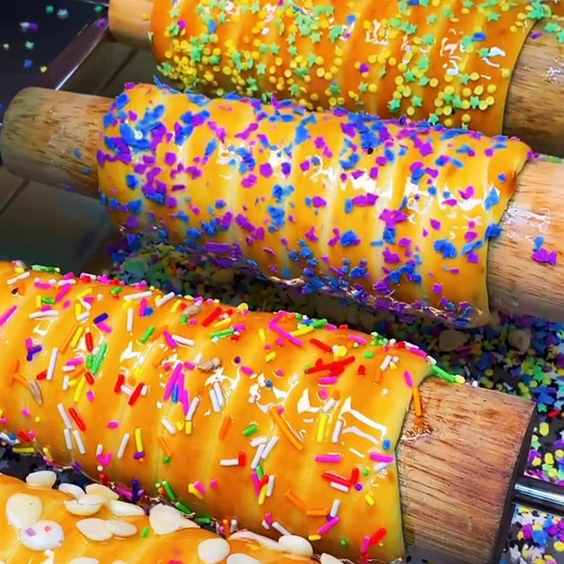 摇滚烟囱面包机烟筒面包模具设备网红小吃 哈尔滨烟囱面包烤炉机