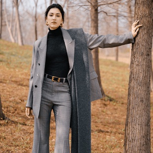 灰格纹戗驳领双排扣显瘦西装 经典 通勤外套 PEISKOS卡珮施 KAR