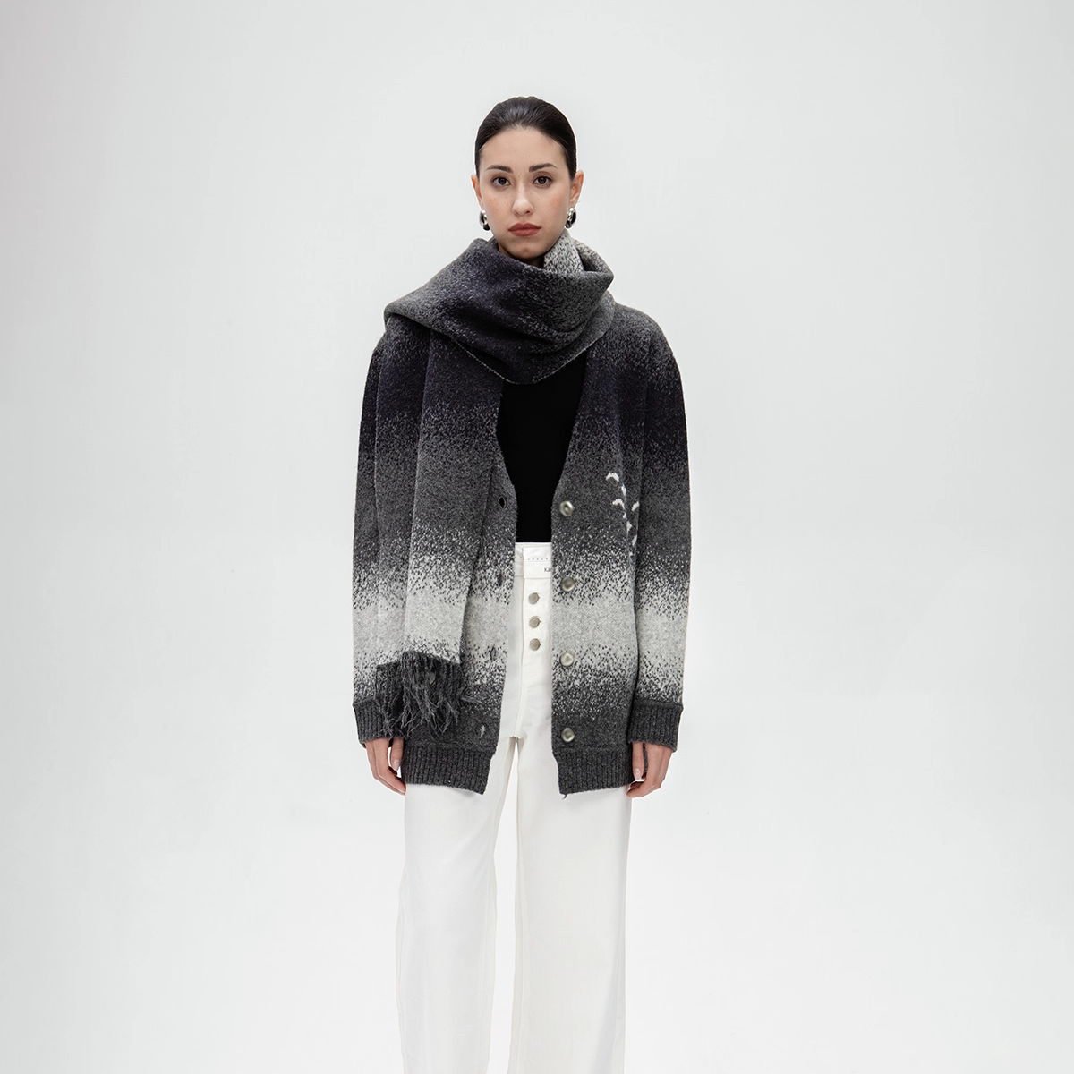 25秋冬宽松针织毛衣V领羊毛开衫