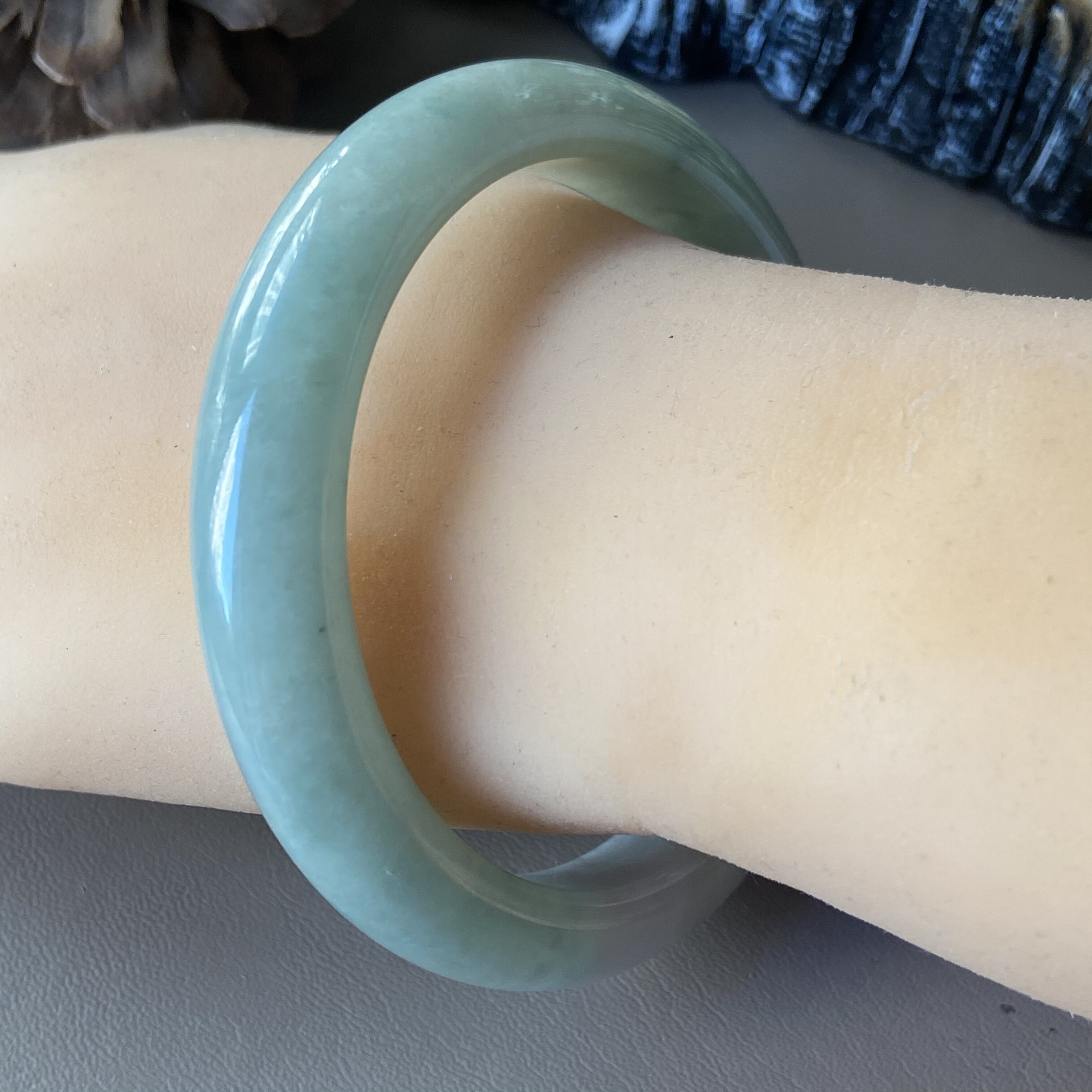 天然缅甸翡翠手镯60冰糯种满绿果绿玉镯子61老坑a货0673带证书