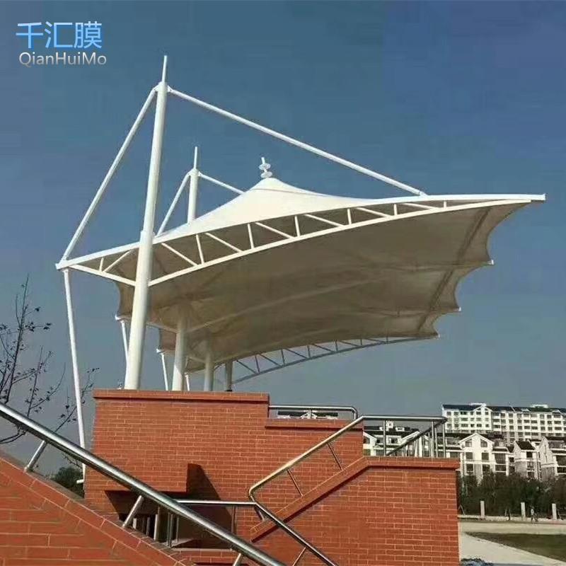 热销膜结构停车棚安装汽车蓬张拉膜遮阳景观雨篷沙滩景观张拉膜