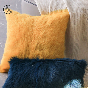 欧式 沙发靠枕床头办公室山羊毛抱枕靠垫奢华羊毛靠背家用腰枕M