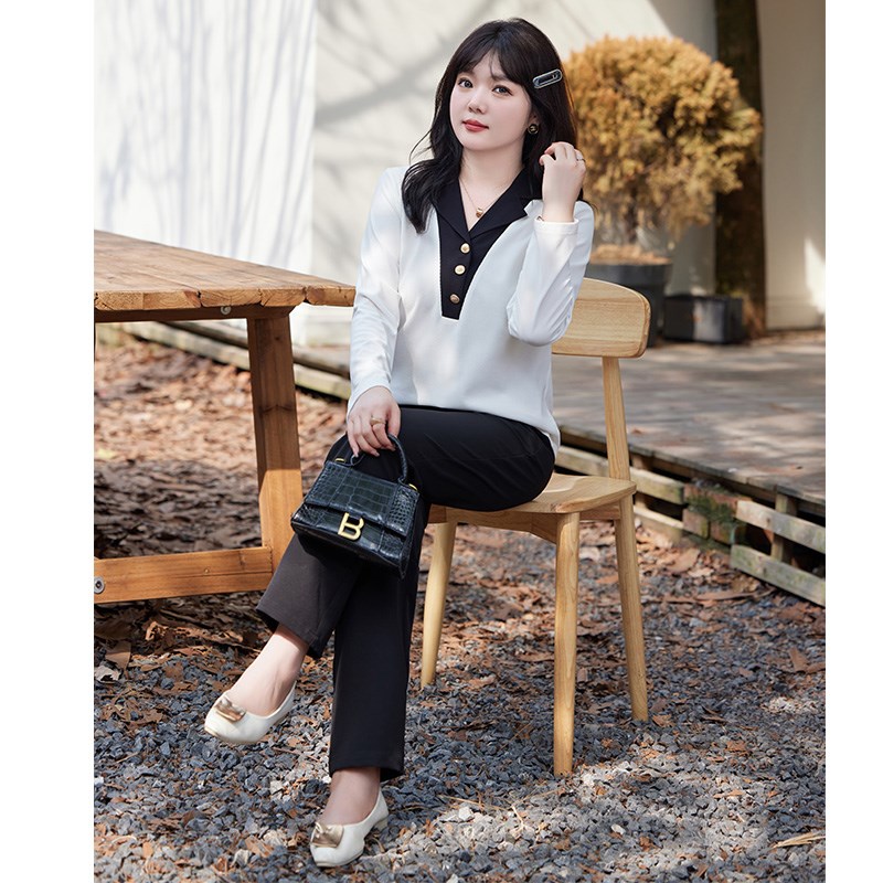 2024秋季新款大码女装西装裤直简垂感显瘦胖MM九分休闲西裤子。