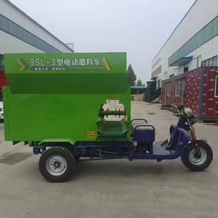牛场撒料车柴油撒料车养殖撒料车