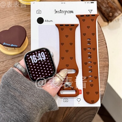 撞色爱心适用iwatchs11/10苹果手表表带SE硅胶Applewatchs9/8/7