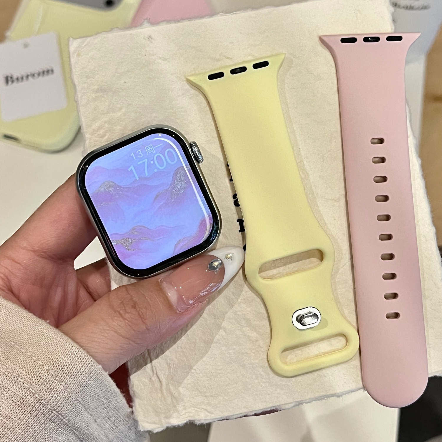 高级拼色适用苹果手表表带iwatchS11/10/9硅胶Apple黄粉2ultra/SE