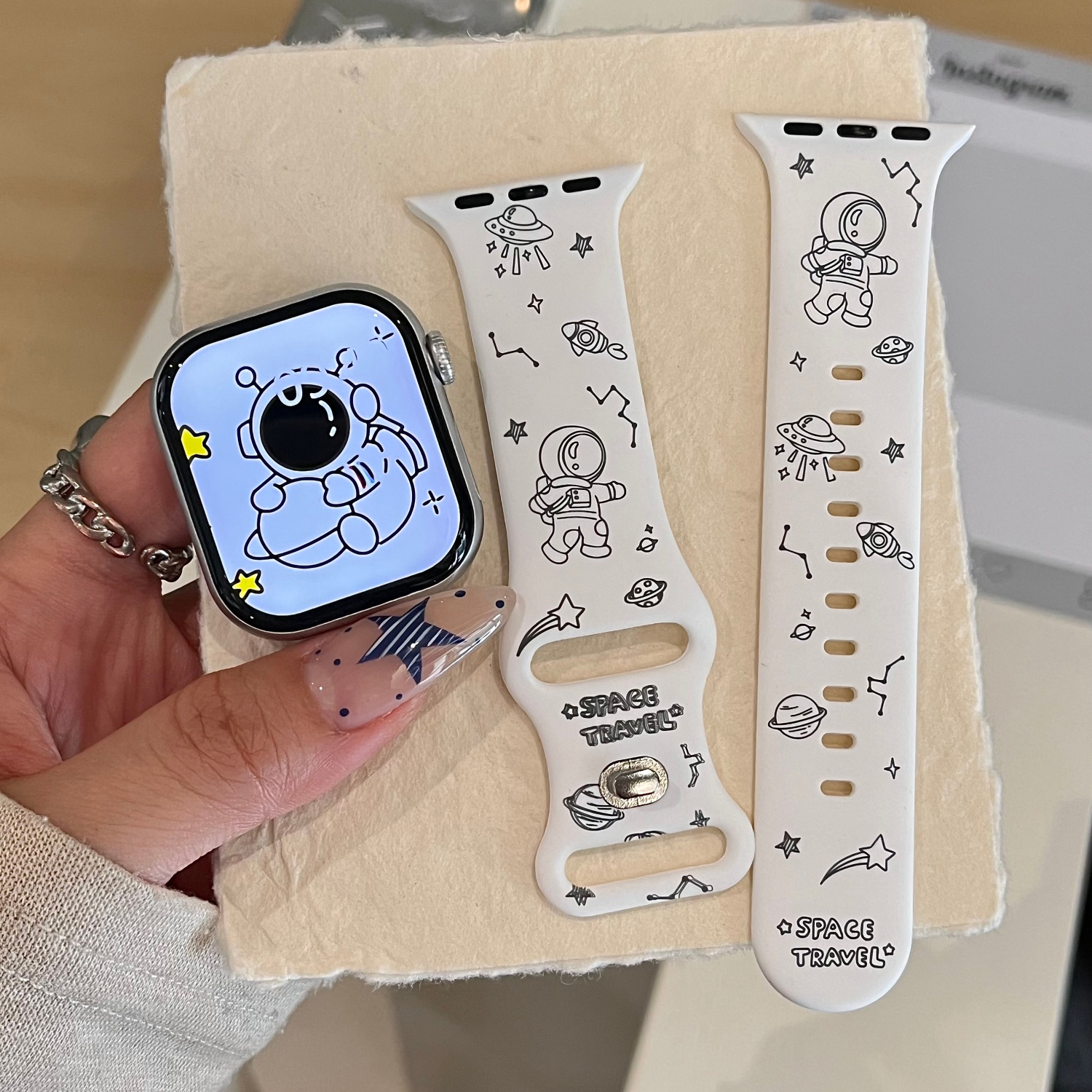 星球航天员适用苹果手表表带iwatchS11/10/9硅胶Apple白2ultra/SE