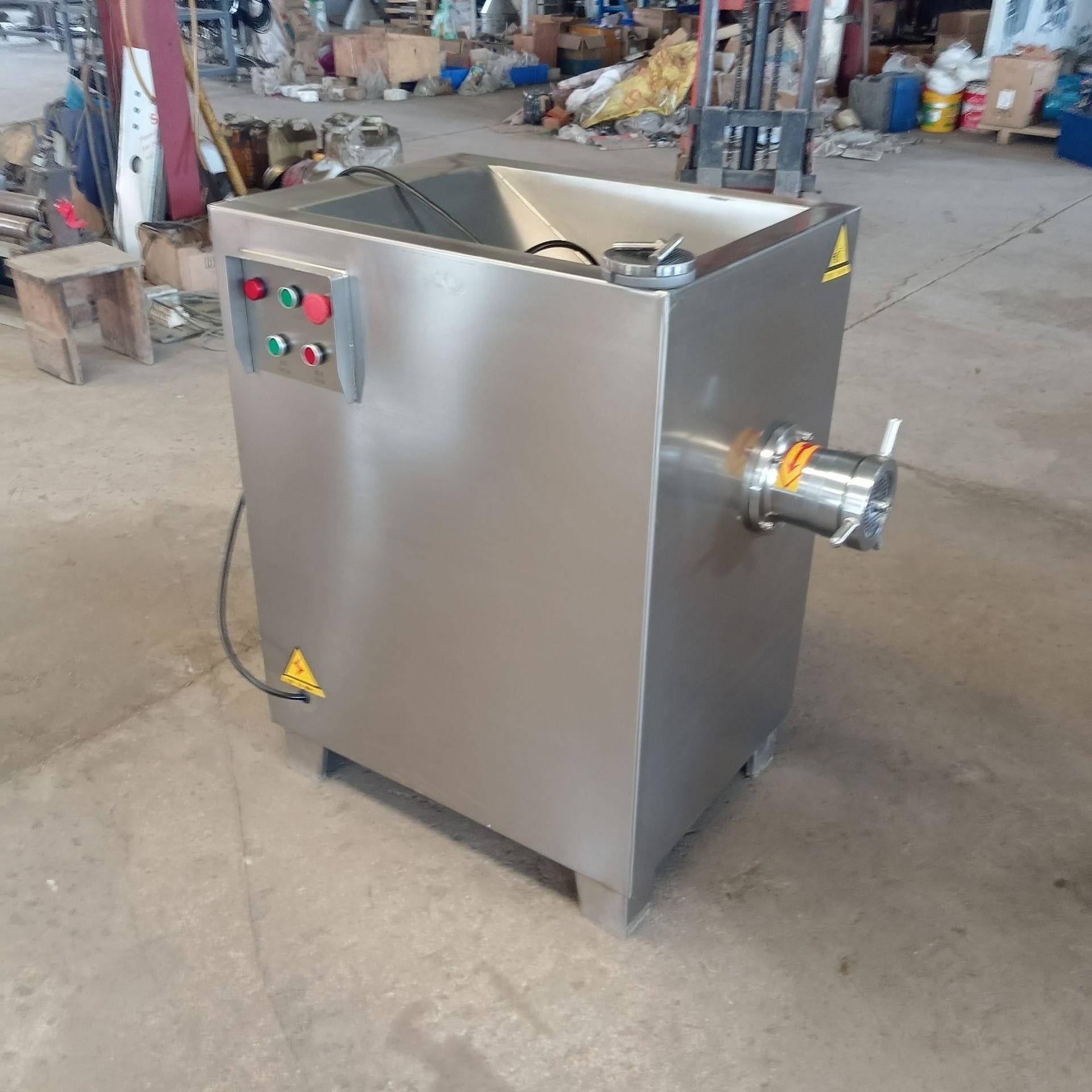 肉馅肉粒绞制碎肉机鲜肉牛羊肉脯灌肠绞肉器商用冻肉绞肉机厂家