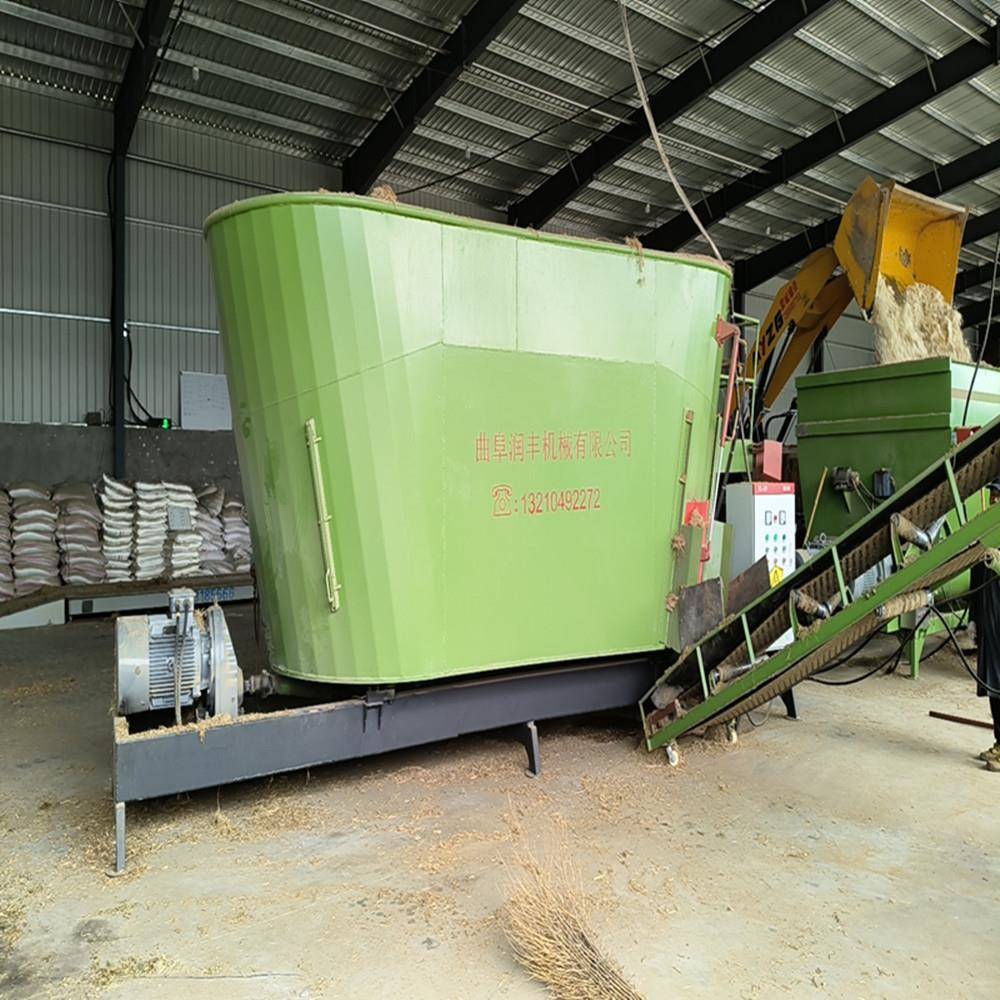 16方固定式立式全混合日粮制备机牧场粉碎搅拌机牛羊饲草料混合机