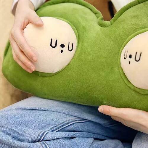 可爱豌豆长条抱枕女生睡觉夹腿布娃娃沙发靠垫公室午休靠枕腰靠