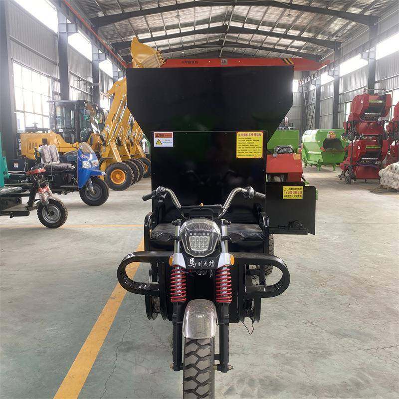 养殖场撒料车电动撒料喂养自动撒料车,畜牧/养殖物资,特种养殖设备,淘宝优惠券,粉丝福利购,淘宝优惠卷