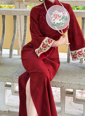 新中式红色旗袍秋冬日常订婚敬酒服女装小礼服国风红墙蝴蝶倒大袖