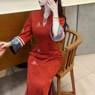 高级新式 麂皮绒珠链连衣裙故宫之红 旗袍改良红色日常礼服秋冬长袖