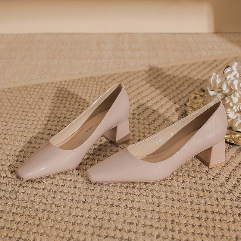 女款简约粗跟通勤鞋35