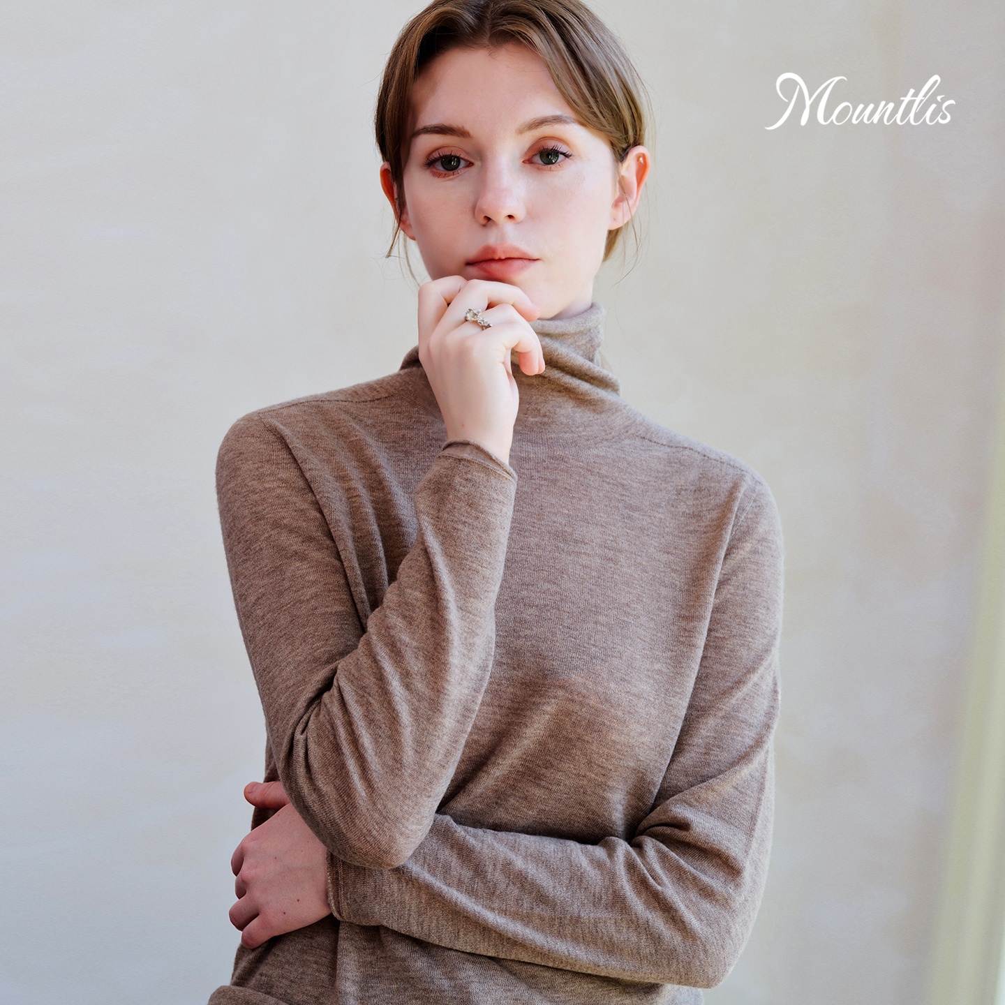 Mountlis高领薄女毛衫