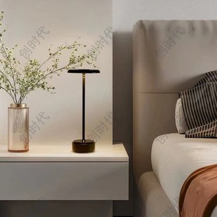 创意卧室护眼阅读书床头灯复古酒吧桌灯氛围触摸调光充电台灯