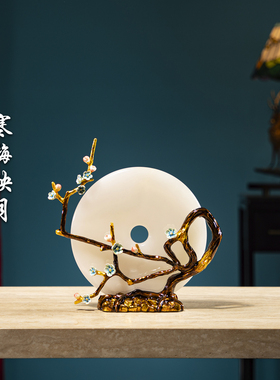 寒梅映月玉扣梅花摆件送礼