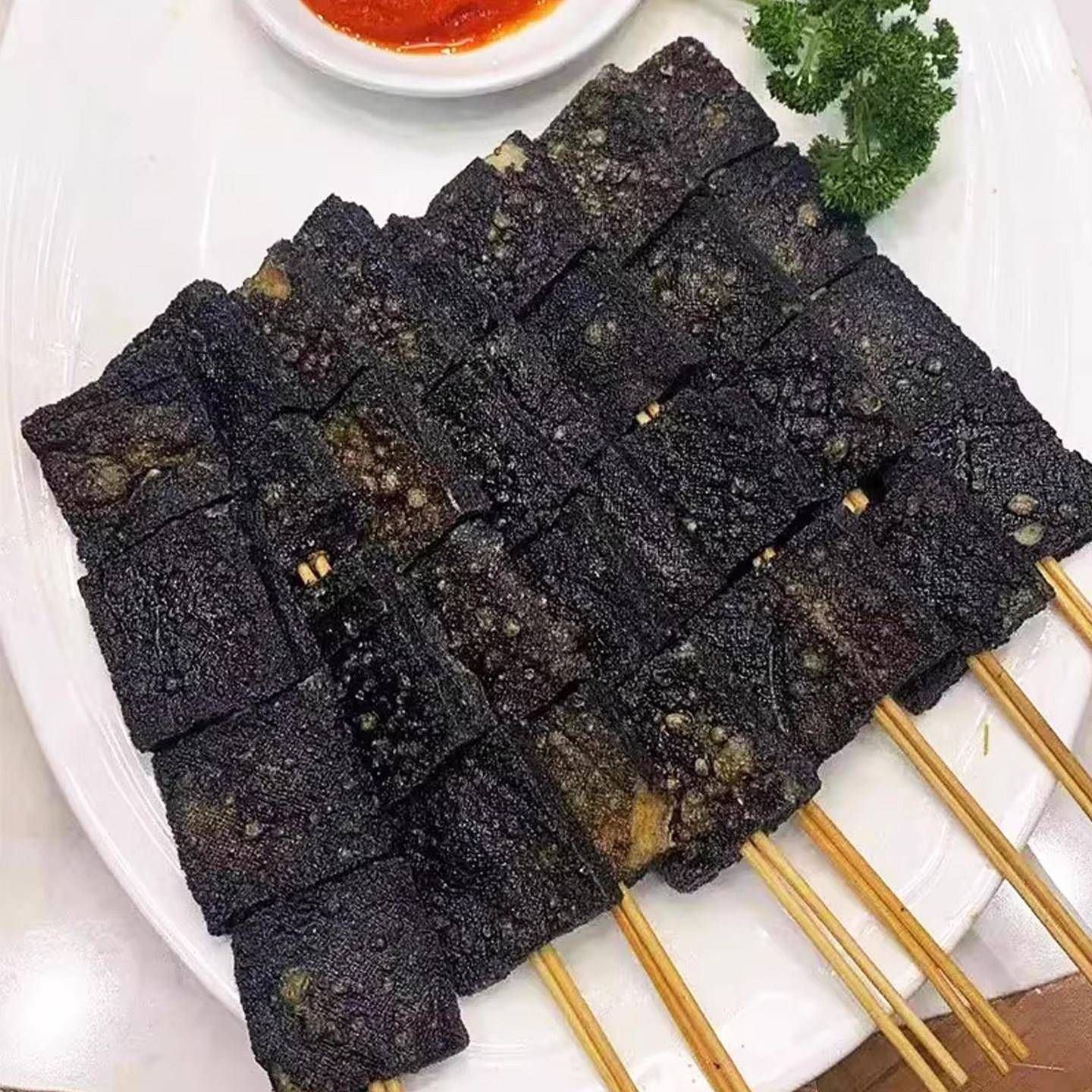 新品黑色臭豆腐串商用半成品摆摊开店专用长沙绍兴臭干子油炸烧烤