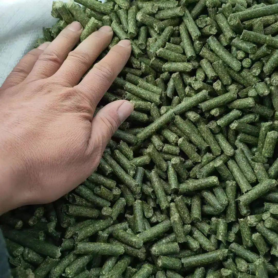 小型家用草粉颗粒机牛羊养殖场饲料造粒机秸秆豆粕饲料颗粒机