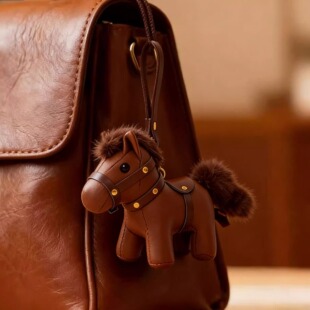 包包挂件皮艺马挂件小玩偶马年吉祥物小玩偶书包挂件背包挂饰女生