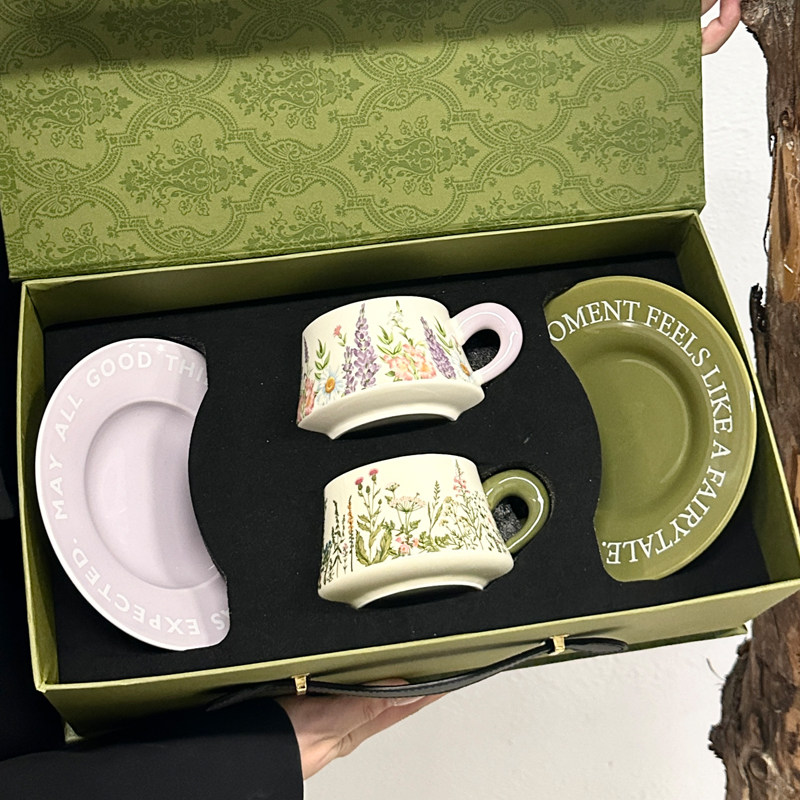 轻奢情侣对杯陶瓷杯子结婚一对高颜值咖啡杯碟套装新婚礼物伴手礼