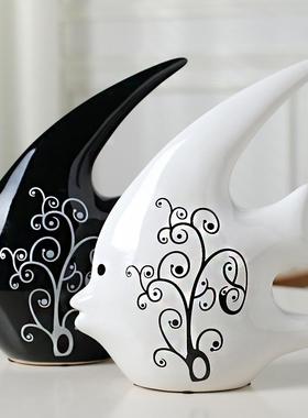 时尚家居装饰 陶瓷工艺摆件 情侣鱼燕子鱼黑白接吻鱼摆设一对包邮