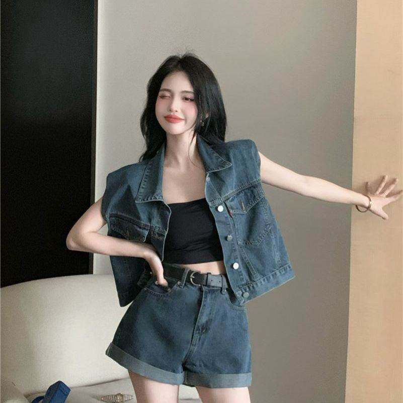 牛仔套装女夏季2026新款松弛感宽松翻领马甲小个子阔腿短裤两件套