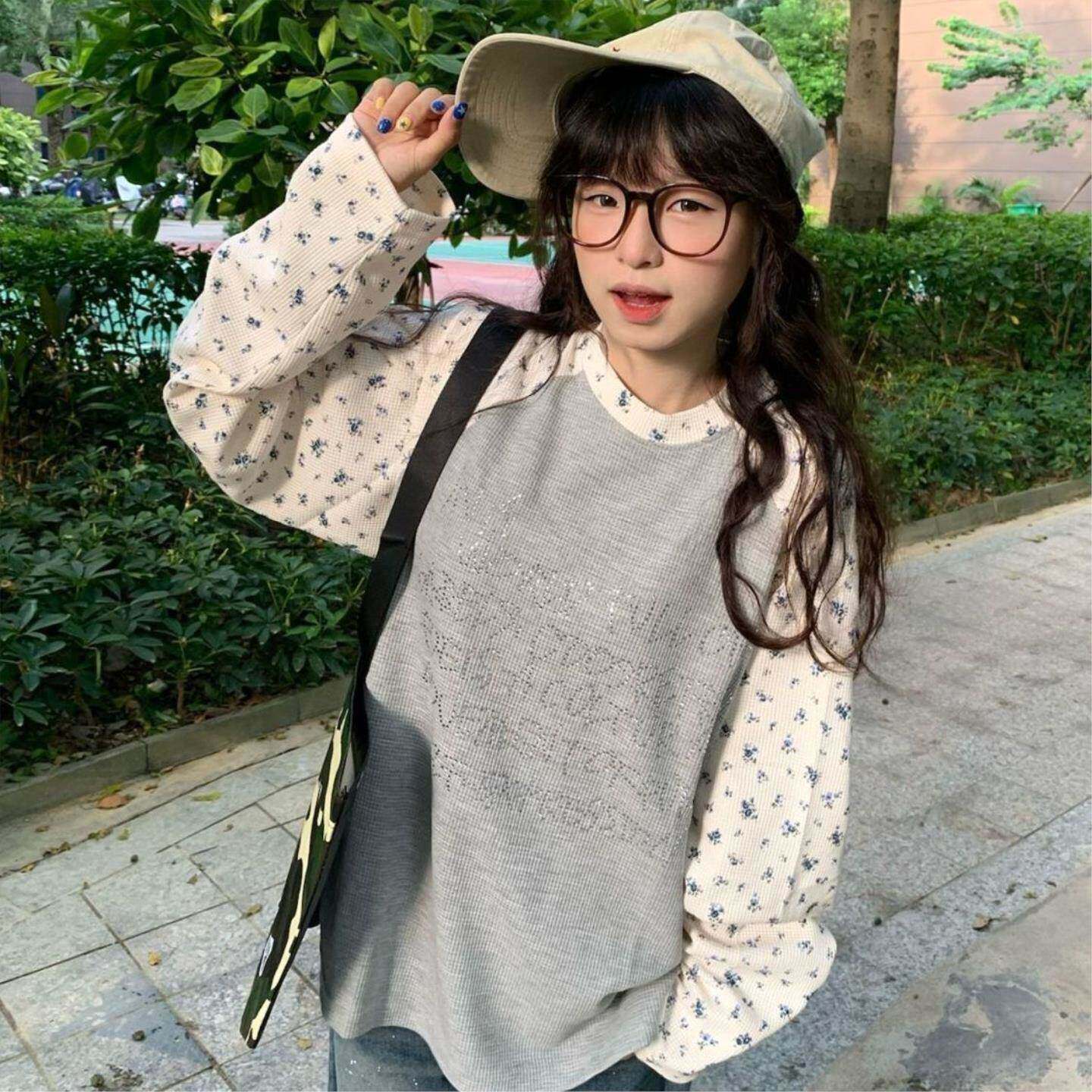 2026秋季韩版复古碎花拼接甜美慵懒长袖恤女上衣