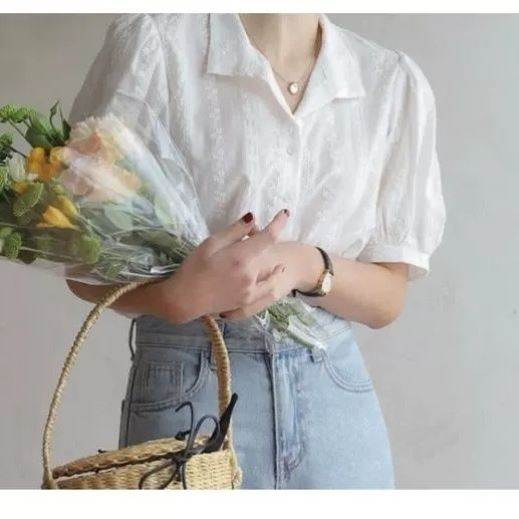 韩系温柔风白色泡泡袖衬衫女夏季棉宽松显瘦上衣设计感气质衬衣