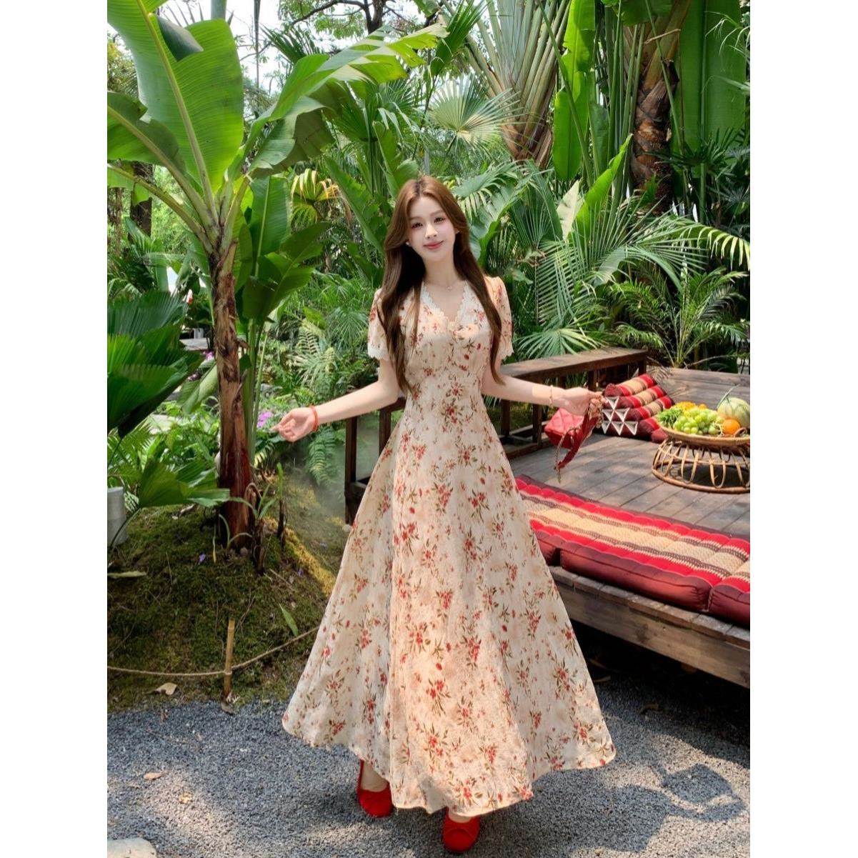 大码女装温柔明媚夏季蕾丝拼接V领连衣裙气质收腰显瘦碎花长裙