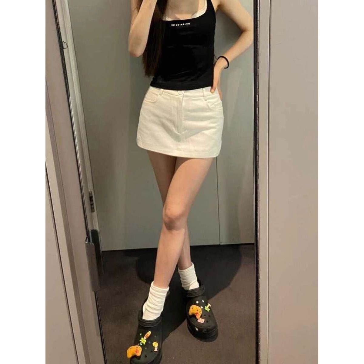 辣妹高腰白色牛仔半身裙女2026夏季新款防走光显瘦字裙子短裙裤