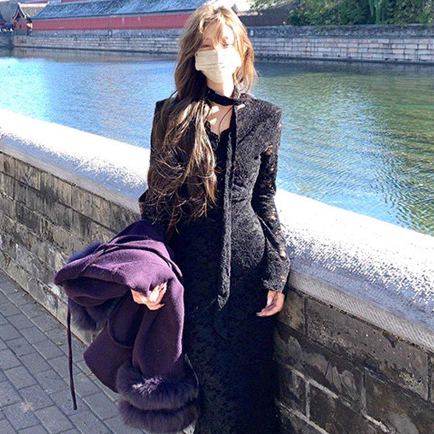 V领蕾丝长袖内搭打底连衣裙女2026春季新款收腰显瘦包臀鱼尾裙子