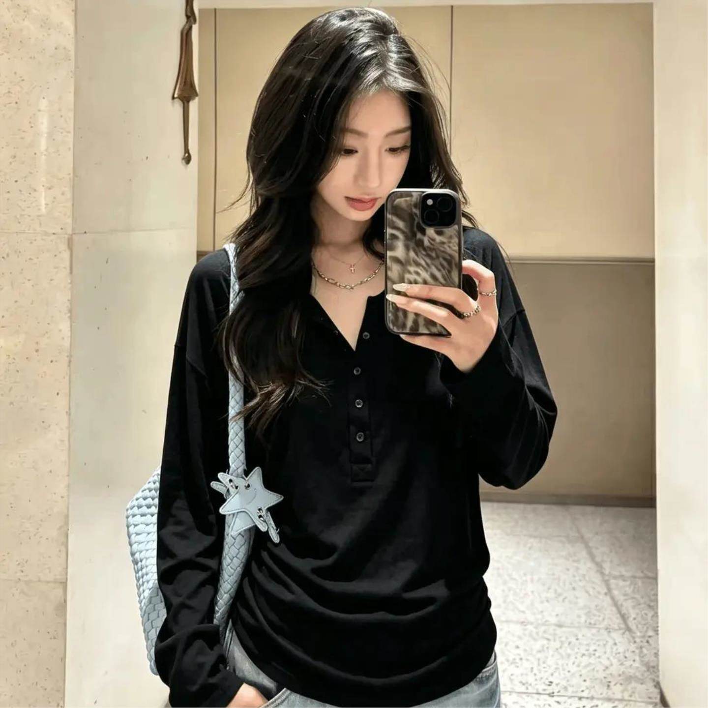 大码遮肉蝙蝠2026袖亨利领秋冬长袖女秋韩版收腰显瘦纽扣chic外穿