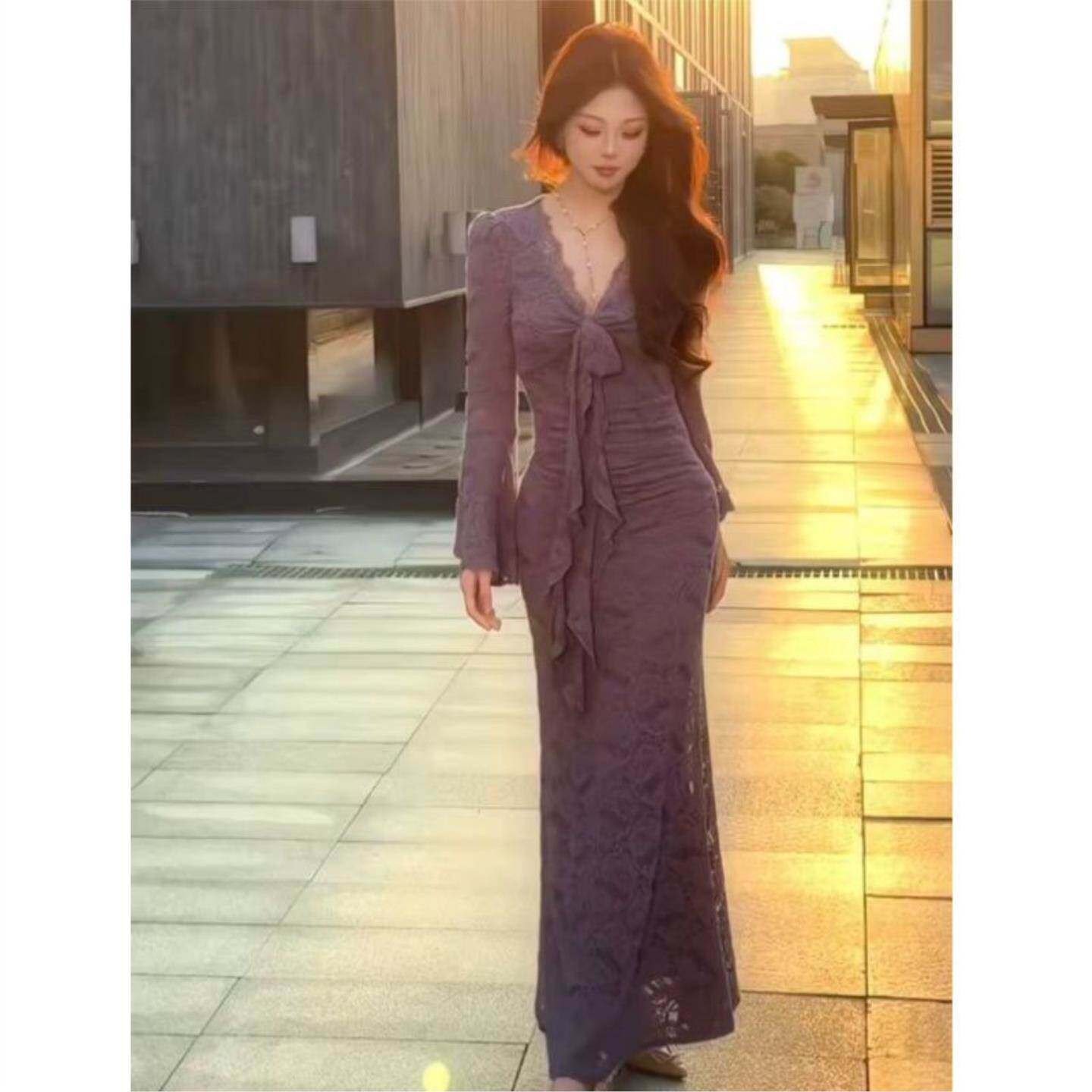 法式超仙蝴蝶结v领收腰长袖镂空蕾丝裙女秋冬新款喇叭袖包臀长裙