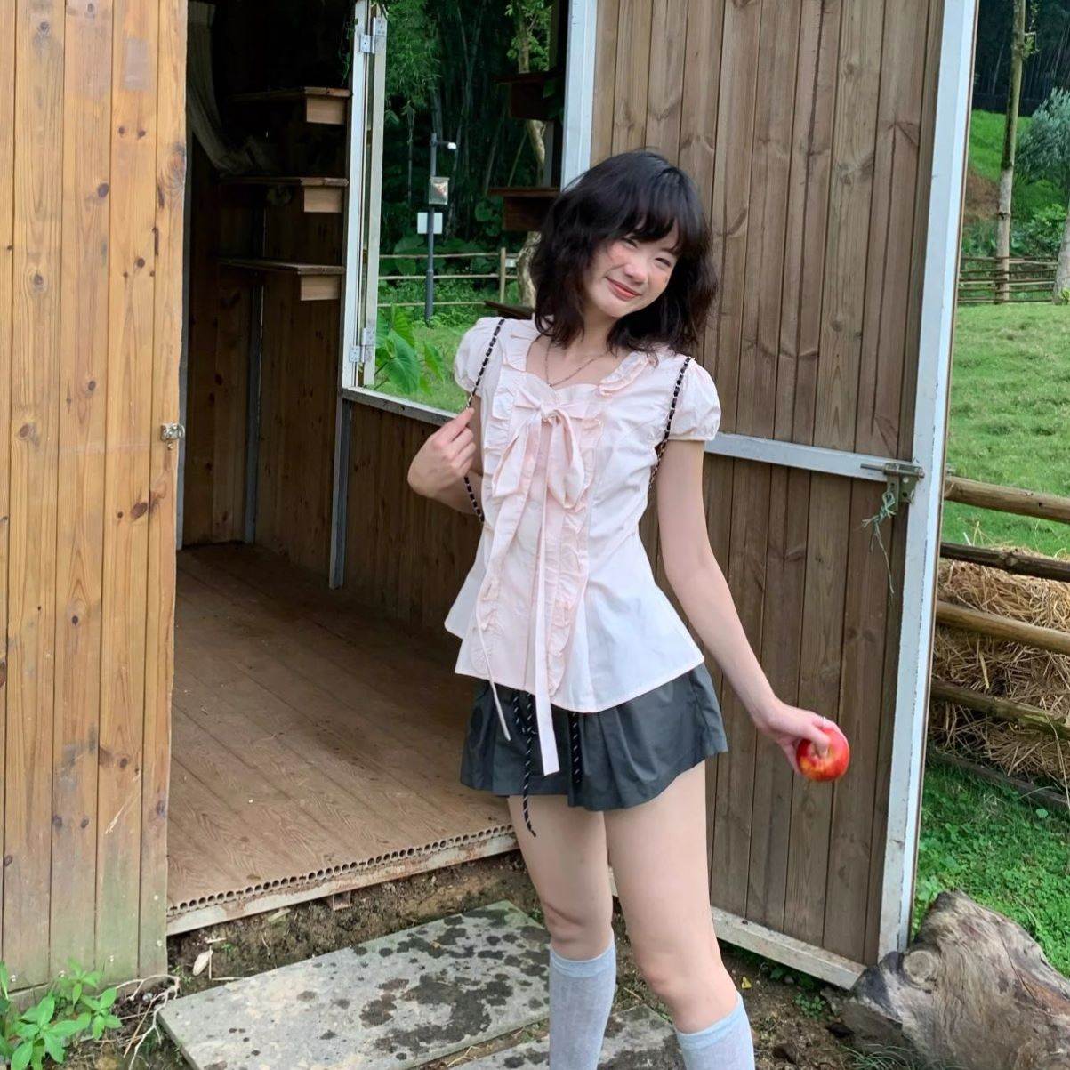 粉色蝴蝶结短袖衬衫女夏季新款法式甜美百搭收腰显瘦系带花边上衣