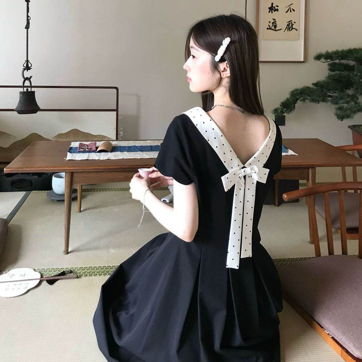 法式赫本风黑色连衣裙夏薄款12岁女大童15中学生小众设计感小黑裙