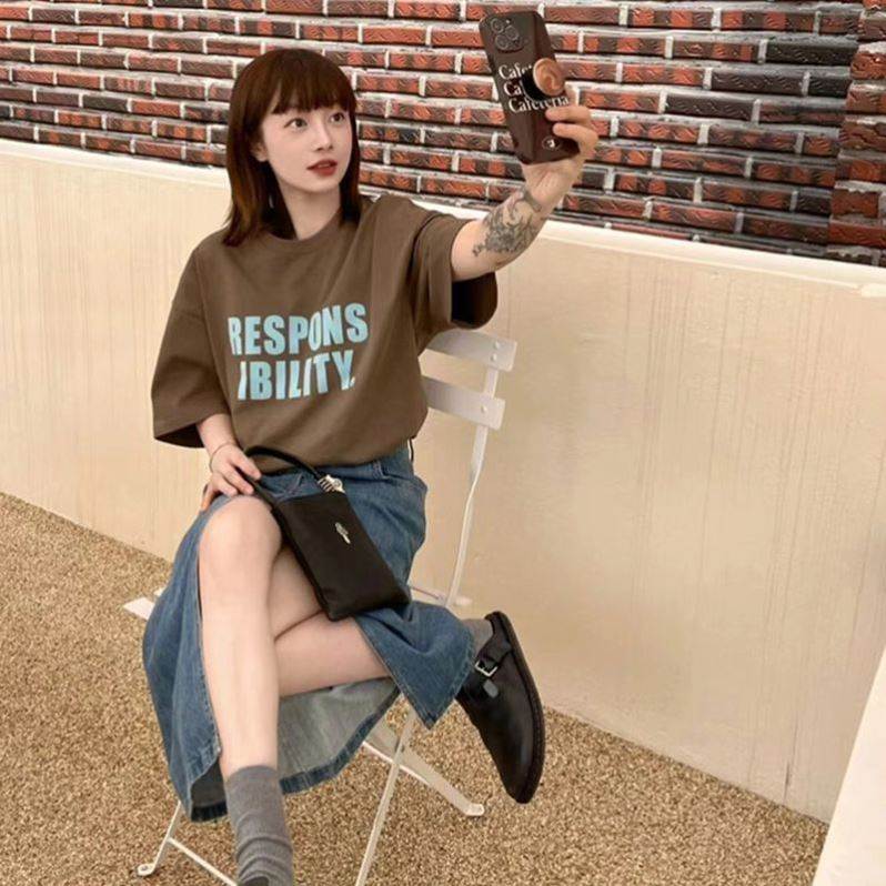 咖色宽松短袖t恤女夏2026新款时尚印花半袖棉港味复古上衣