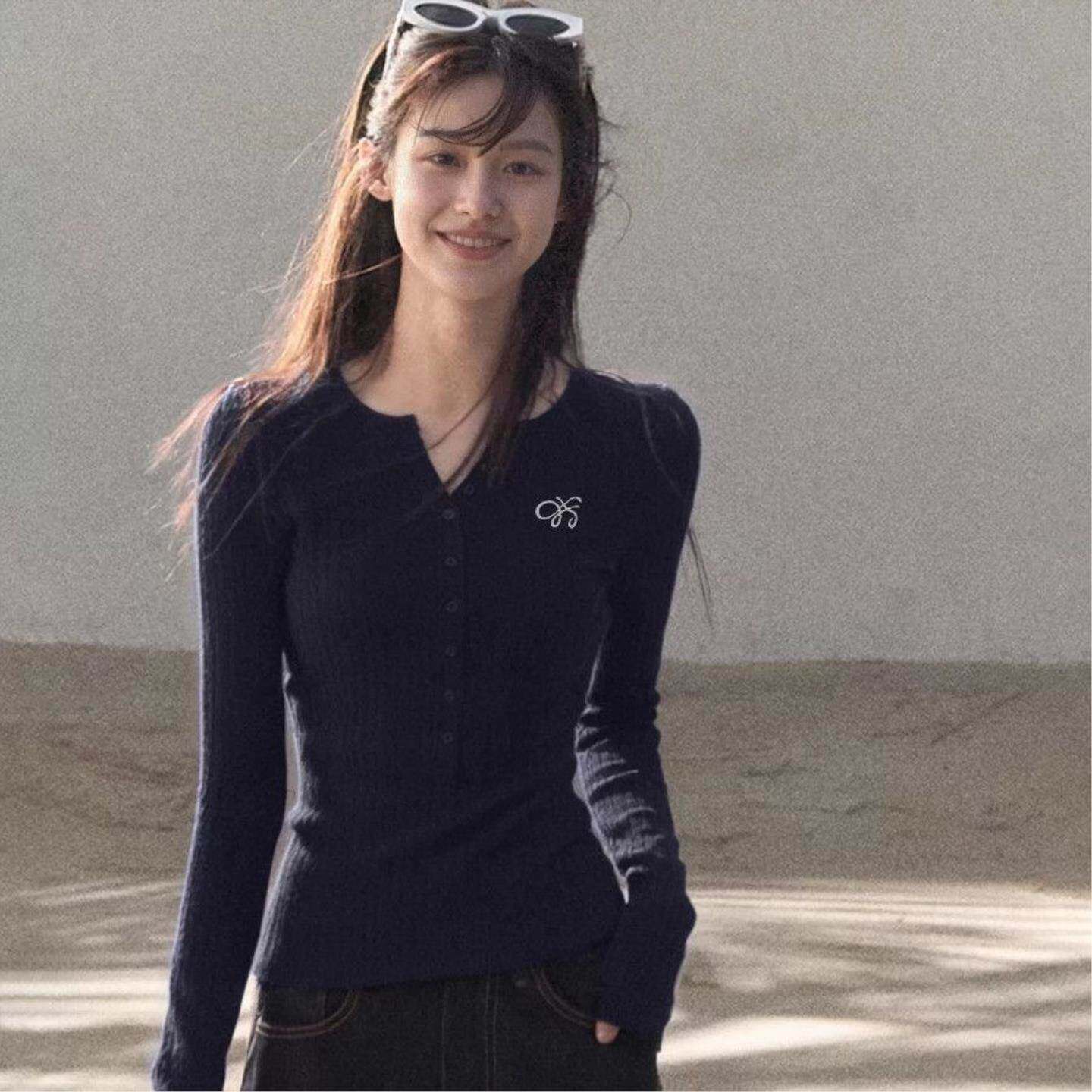 粉色亨利领正肩长袖针织衫女早秋季修身短款紧身毛衣内搭打底上衣