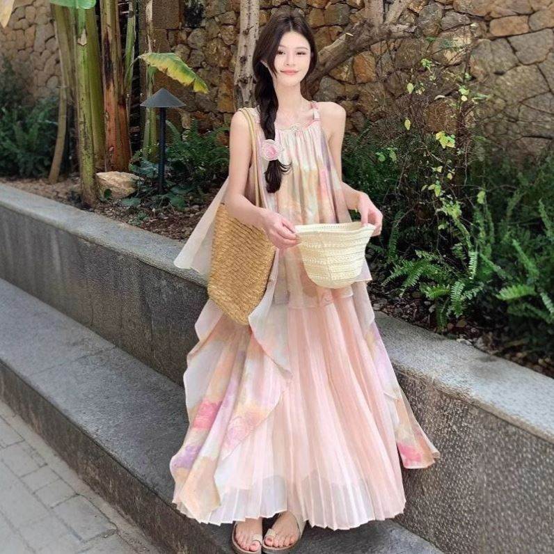 法式氛围感油画吊带连衣裙女2026夏季新款海边度假风百褶网纱长裙