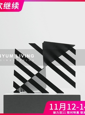 简约现代轻奢金属几何摆件u创意家居电视柜样板房间售楼处软装饰