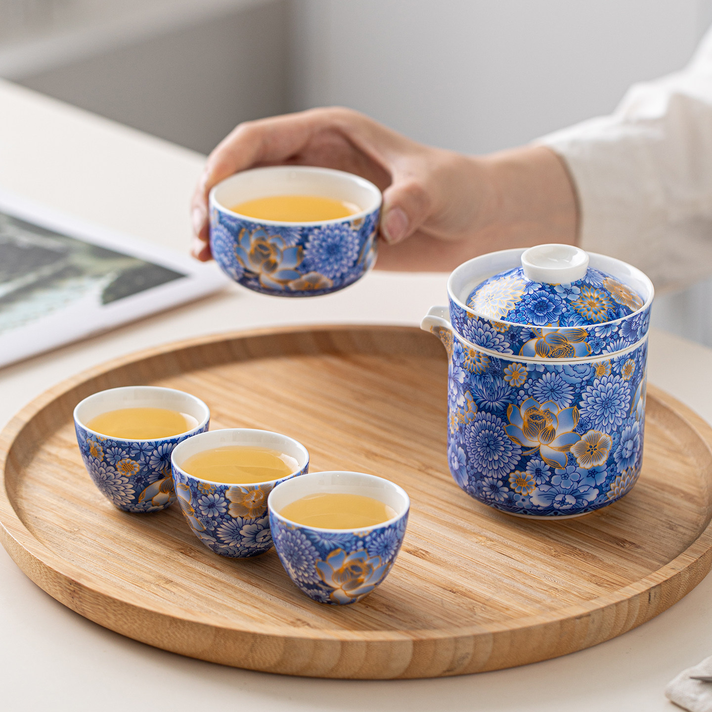 东墨精致青花陶瓷快客杯