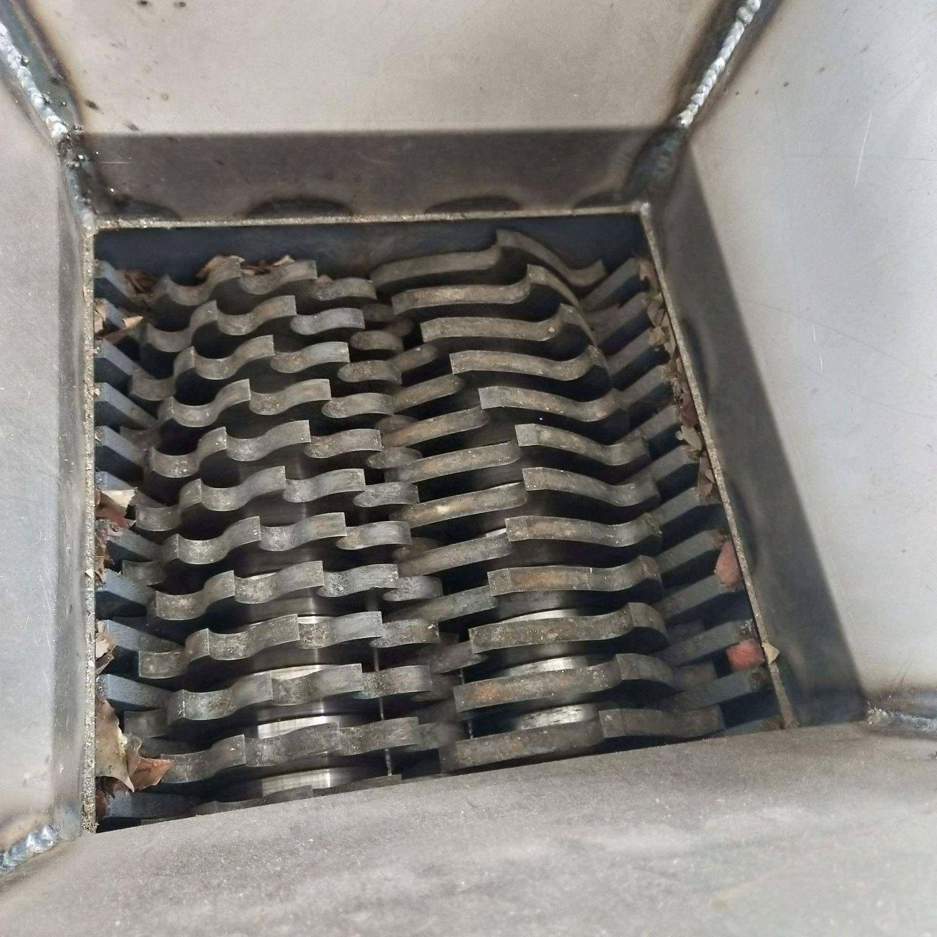 马鞍山撕碎机厂家定制双轴小型生活垃圾机环保餐余机双轴强力破碎,机械设备,破碎机,淘宝优惠券,粉丝福利购,淘宝优惠卷