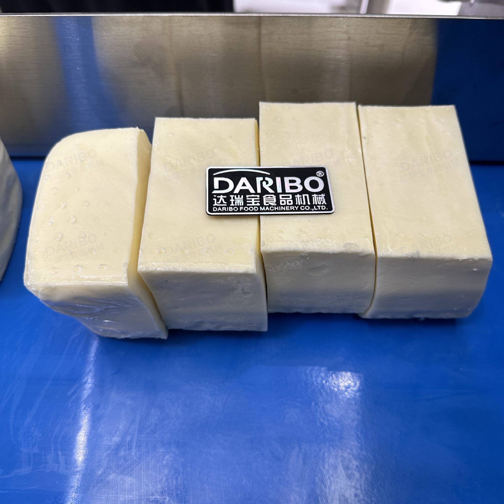 *连续式砍猪排机 冷冻牛肉牛扒切片机 -10℃冻肉切块切条切片机