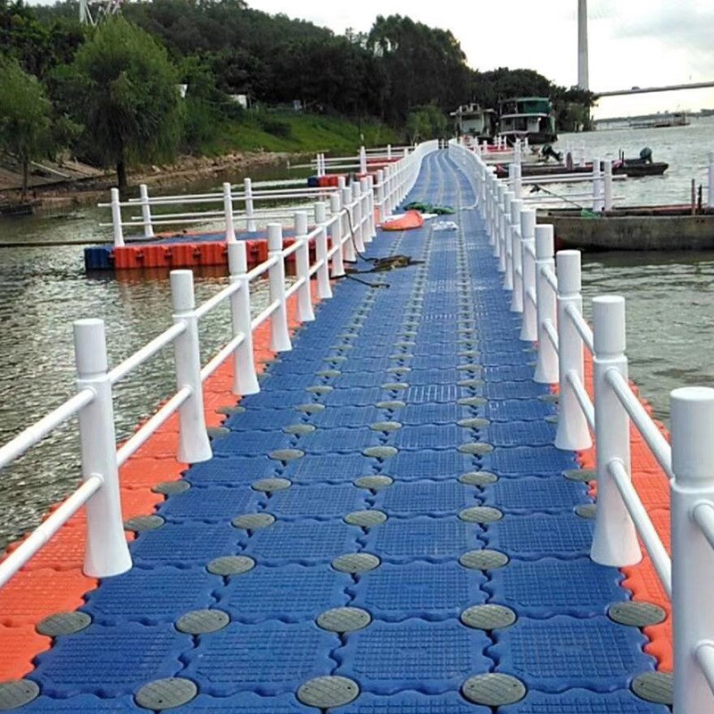现货拼接水上浮桥浮筒水上浮动平台浮桥塑料制渔船摩托艇码头公园