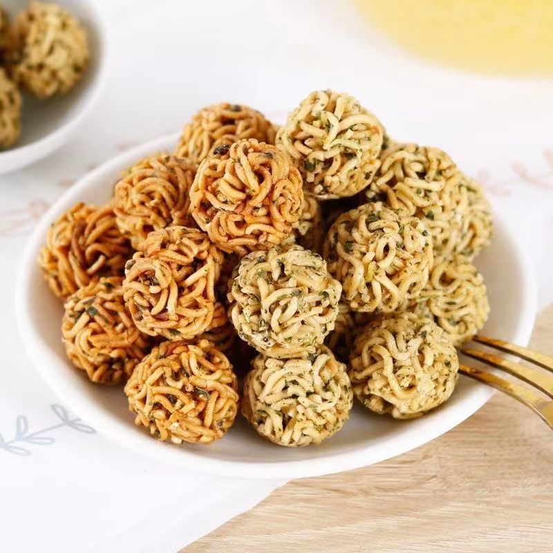 香酥脆拉面丸子干脆面掌心脆方便面网红爆款休闲解馋零食散装好吃