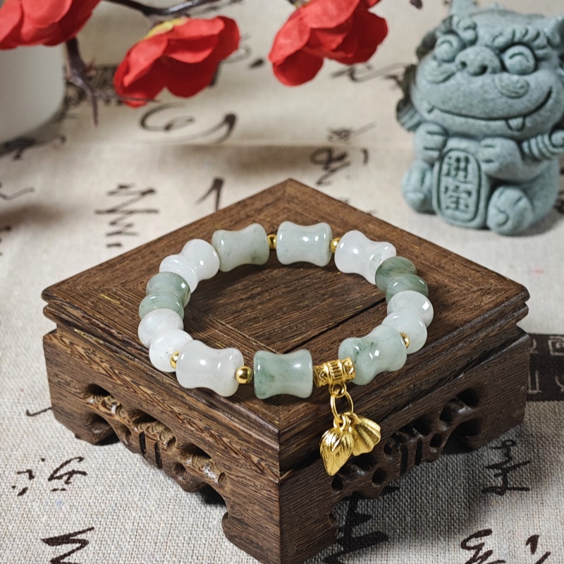 烟青写意和田天山翠玉手链女款手串轻奢小众精致手镯玉石白玉珠子