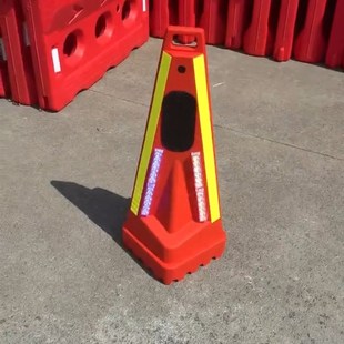 发光路锥 声光路锥高速施工路障灯声光报警施工养护喊话便携式