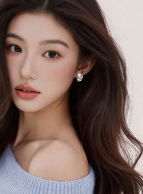 小众设计感哑光银花瓣耳钉奶油花耳环法式轻奢气质通勤高级感耳饰